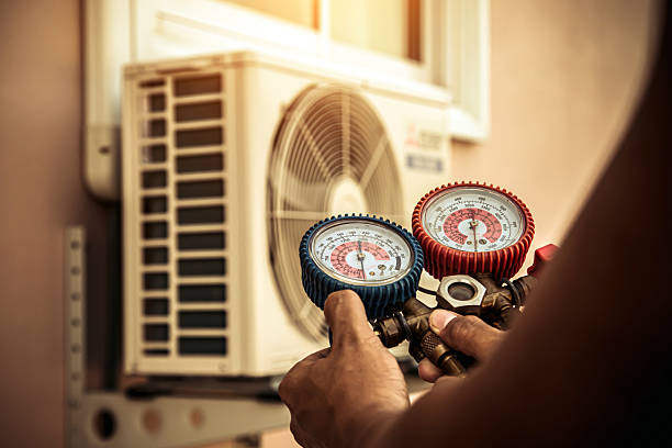 Professional Ac Installation technician working in Chappell Hill, TX
